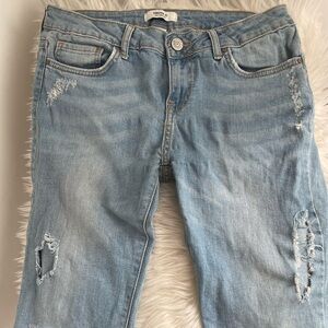 Forever 21 distressed denim jeans